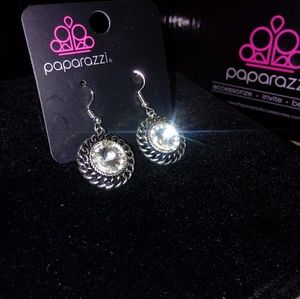 🐩Silver paparazziaccessories earrings